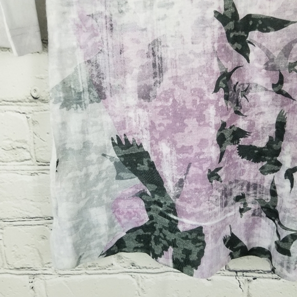 REVOLUTION | burnout bird design v-neck top - Picture 2 of 6